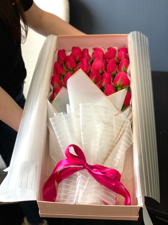 2 Dozen Roses In A Luxury Long Box