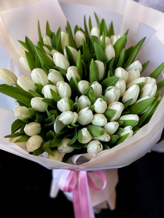 50 White Tulips Luxury Bouquet