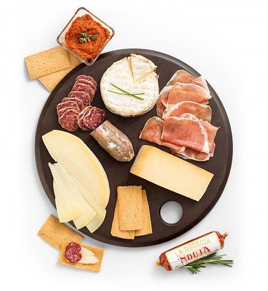 Cheese And Charcuterie Bakset