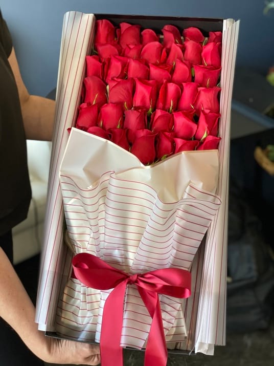 3 Dozen Roses In Luxury Long Box