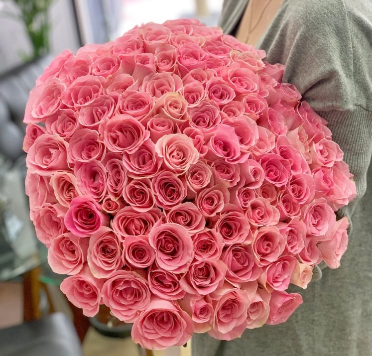 100 Pink Roses